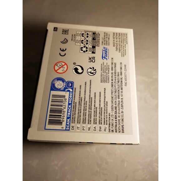 Marvel Avengers- Loki w/Scepter GITD (Entertainment Earth Excl.)#985 - Picture 5 of 6